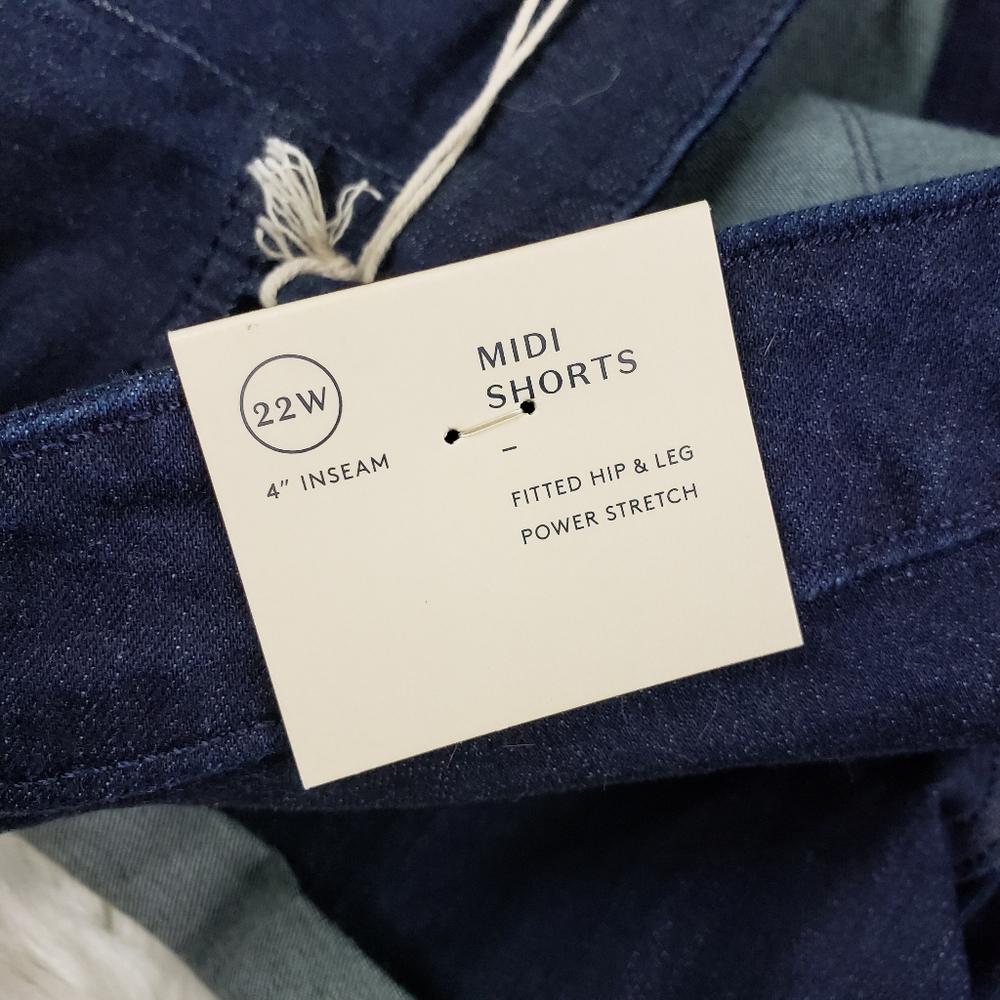 Universal Thread midi shorts 22W - Picture 2 of 10